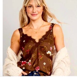 **EUC/LIKE NEW** OLD NAVY SATIN LACE TANK TOP